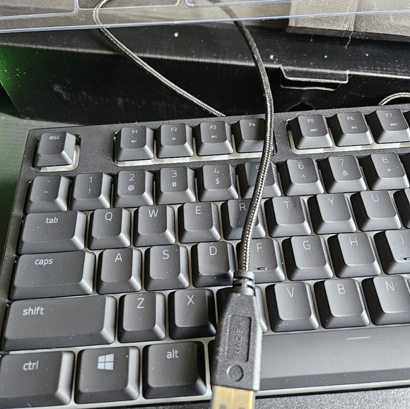 Razer Keyboard Ornata Chroma - Picture 12 of 13